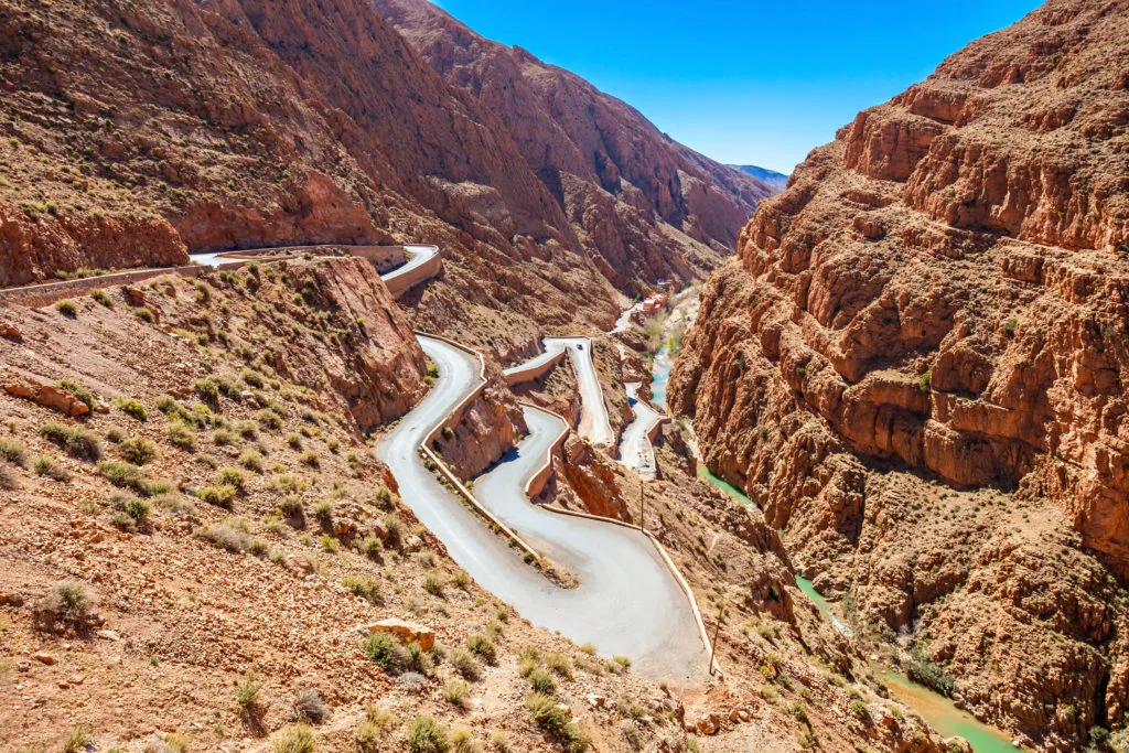 The complete 8-day Morocco itinerary from Casablanca. Rabat, Chefchaouen, Volubilis, Meknes, Fes, the Sahara and a full guided day in Marrakech.