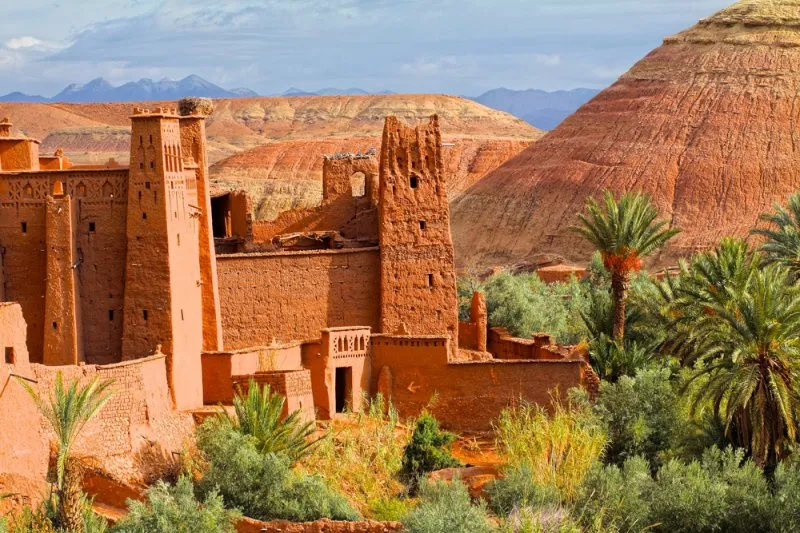 The most complete 5-day Marrakech to Fes desert tour. Telouet Kasbah, Todra Gorge, a nomadic family visit and a full day exploring the Erg Chebbi dunes.